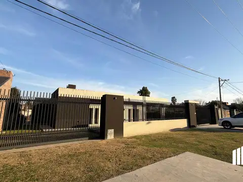 Ernesto Palacios al 9000 San Eduardo