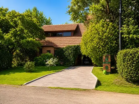 OPORTUNIDAD VENTA CASA 4 AMBIENTES COUNTRY CLUB BANCO PROVIN