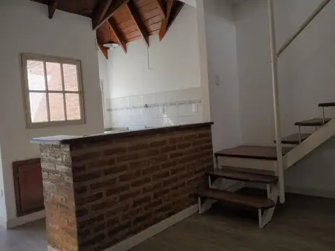 VENTA! DPTO 2 AMBIENTES EN ITUZAINGO CENTRO