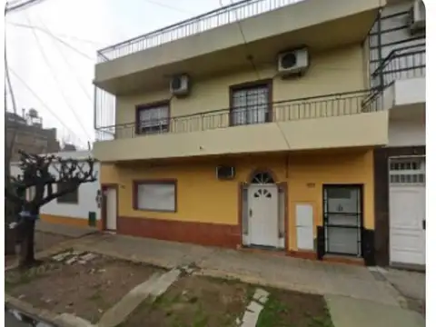 Ph en venta de 4 ambientes, en San Justo.