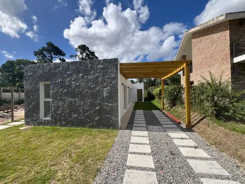 Casa a estrenar de 3 dormitorios - Jardines de 100