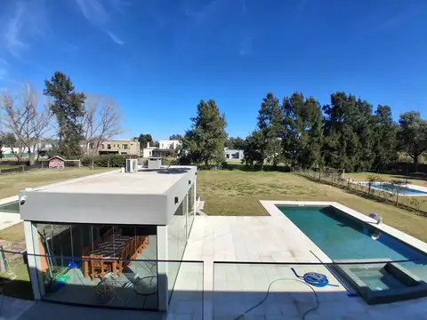 Casa en Alquiler de 6 dormitorios