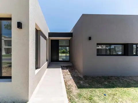 VENTA CASA 4 AMB SANTA EMILIA PILAR DEL ESTE