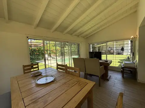 Casa 4 ambientes con 1 baño