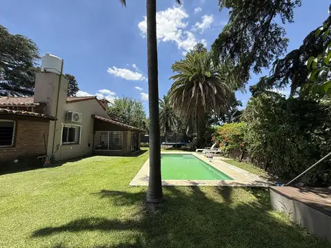 Casa en venta en Av. Francia al 1000 - Bella Vista.