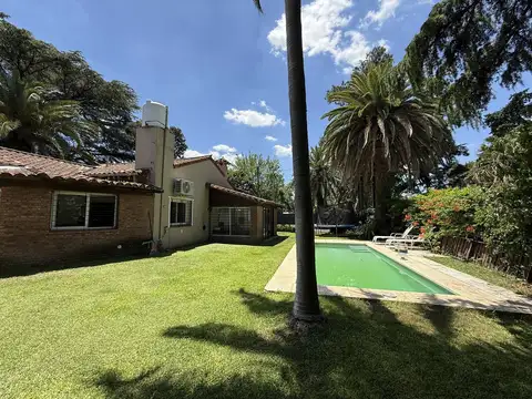 Casa en venta en Av. Francia al 1000 - Bella Vista.