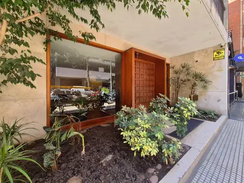 Piso con 2 Terrazas y Estar Comedor Apaisado