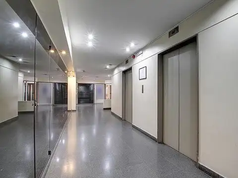 Oficina en Alquiler con 1 cochera