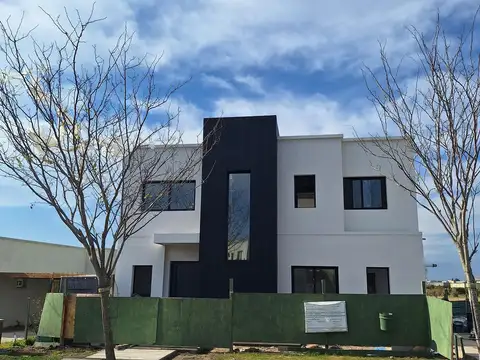 Casa en Venta en Pilar del Este - Santa Elena, Countries y Barrios Cerrados en Pilar