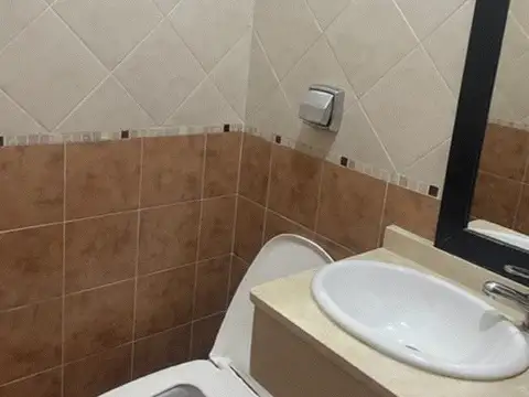 Departamento 5 ambientes con 2 baños