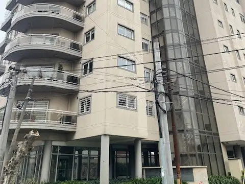 Exclusivo Semipiso 4 amb con dependencia, cochera y baulera