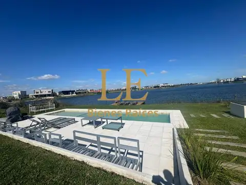 VENTA DE CASA EN EL NAUDIR A LA LAGUNA