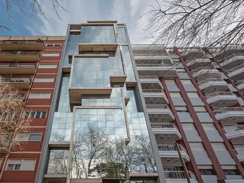 Oficinas a estrenar frente a Plaza Mitre.