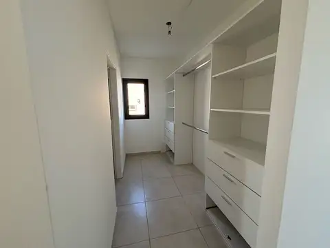 Casa en Venta en Pilar del Este - Santa Lucia, USD 175.000