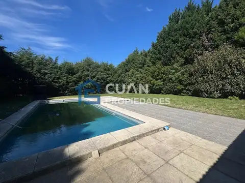 Casa en Venta en Saint Matthews, USD 278.000