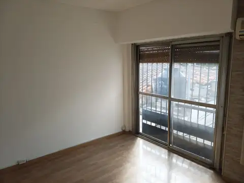 Depto Tipo Casa en Venta en Lomas de Zamora, USD 130.000