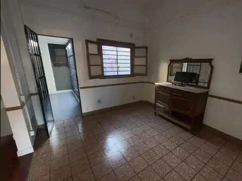 Casa 4 ambientes alquiler Agronomía