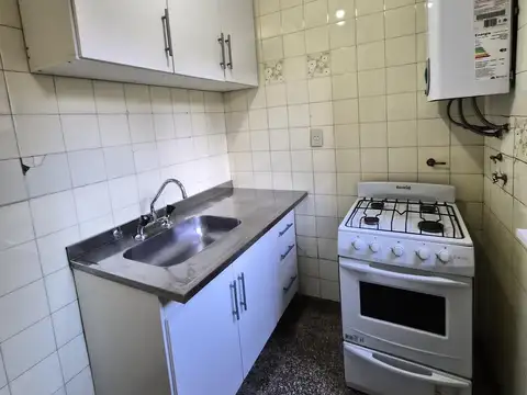 Avenida Álvarez Thomas 2700, Piso 2