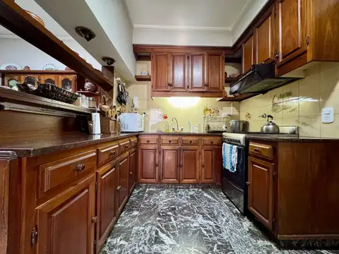 Casa 5 ambientes con 3 baños