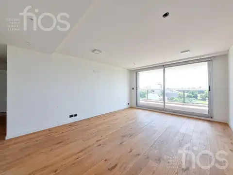 Av. del Valle al 2700