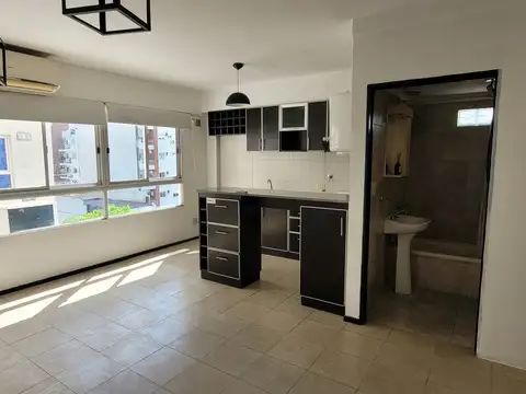 Sanabria 2100, Piso 5