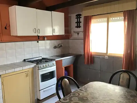 Depto Tipo Casa en Alquiler 40 años