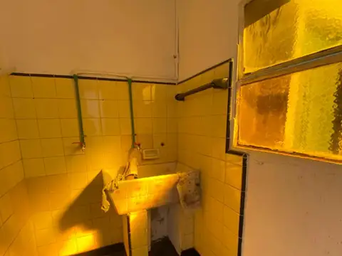 VENTA:  CASA 3 AMBIENTES - CON PATIO- LOMA HERMOSA