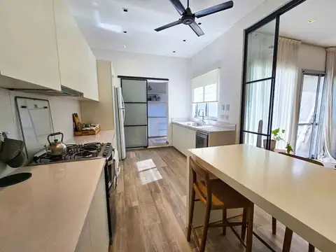 Venta Casa 4 amb patio parrilla Santos Lugares