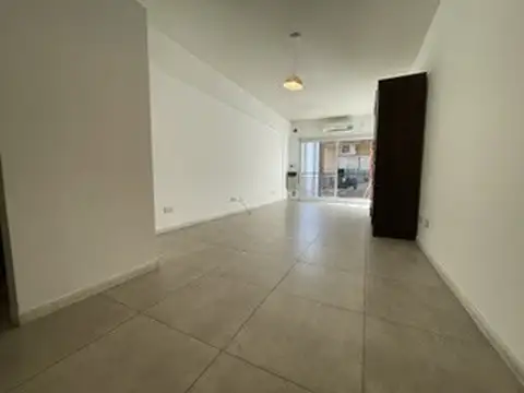 EXCEL MONO-AMB. DE 34 MTS (DIVISIBLE 100%) BALCON BAÑO COMPLETO CON BAÑERA BAJAS EXP APTO PROFESIONAL VISTA-LUZ 0