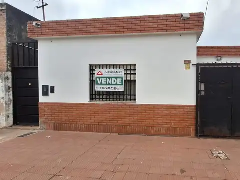 Casa en Venta! a mts. de Avenida 25 de Mayo