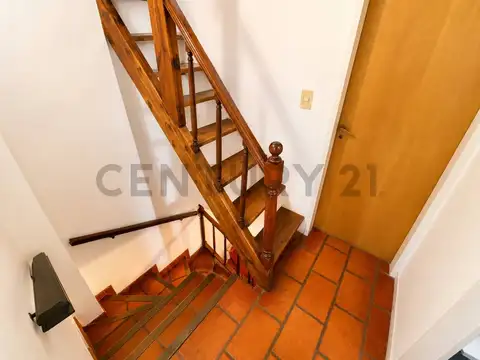 IMPECABLE DUPLEX CON PLAYROOM Y EXCELENTE CALIDAD CONSTRUCTIVA EN BELLA VISTA (APTO CREDITO)