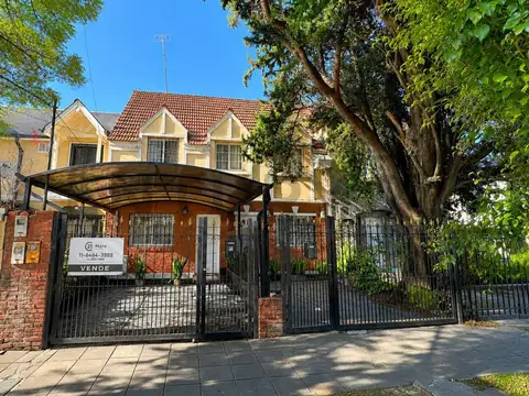 IMPECABLE DUPLEX CON PLAYROOM Y EXCELENTE CALIDAD CONSTRUCTIVA EN BELLA VISTA (APTO CREDITO)