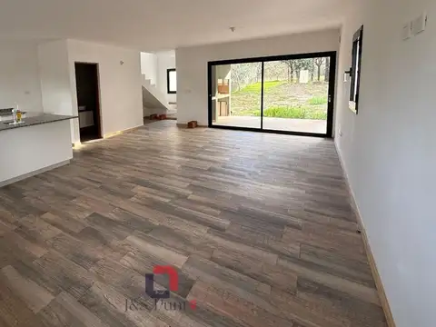 Casa en Venta en Villa Catalina, USD 150.000
