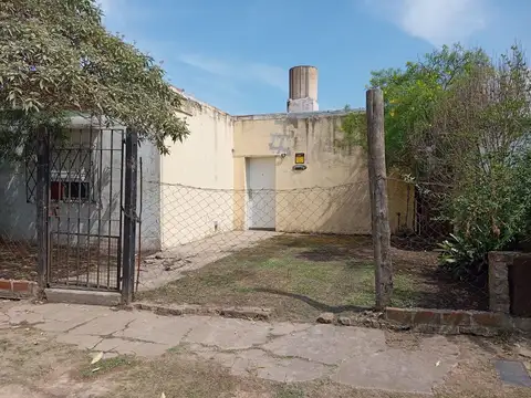 Casa en Venta en Rafael Calzada, USD 43.000