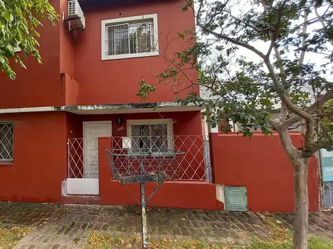 VENTA CASA 5 AMBIENTES BELLA VISTA