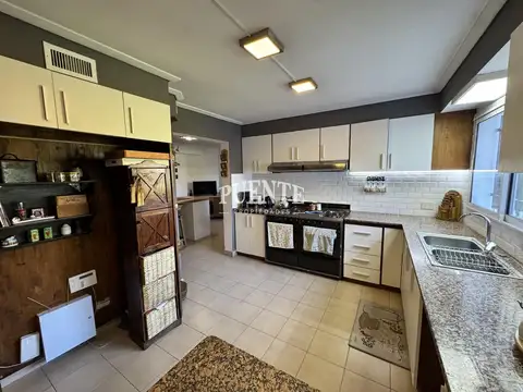 Casa 5 ambientes con 2 baños