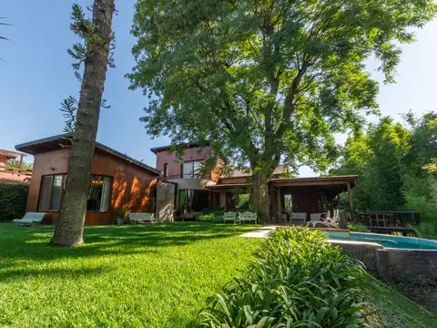 Casa en venta en barrio Los Miradores I