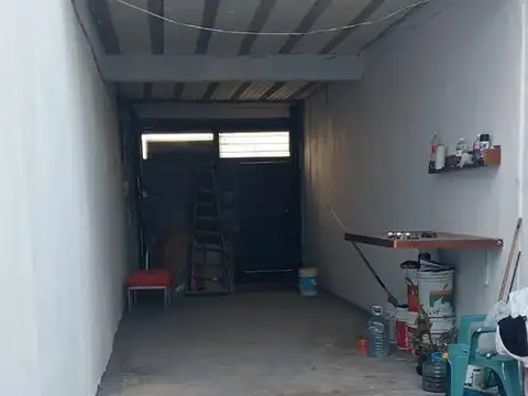 Carlos Pellegrini  al 900