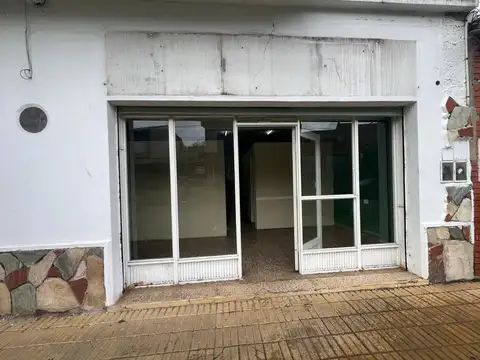 LOCAL CON 2 BOX/DESPACHOS