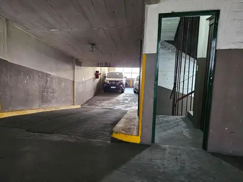 Cochera cubierta para auto camioneta Palermo