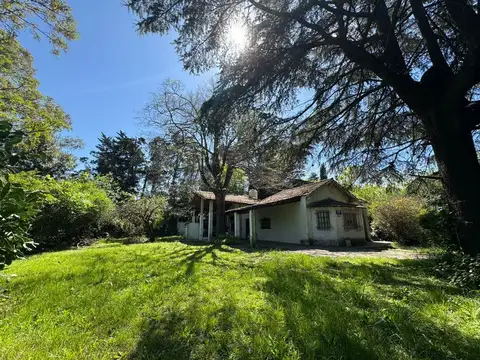 VENTA CASA QUINTA LA REJA PISCINA LOTE 1.600m2