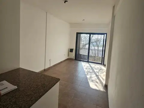 66 y 116 departamento de 1 dormitorio con balcon