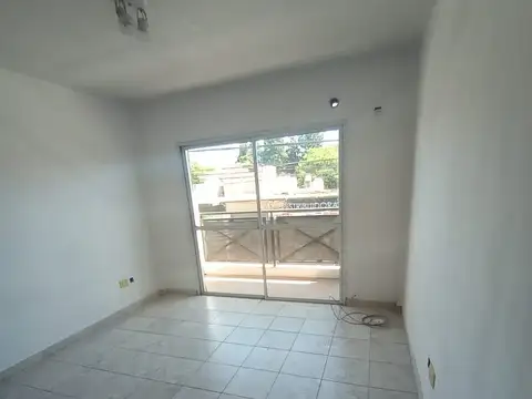 DEPARTAMENTO 2 AMBIENTES - LUIS GUILLÓN, GRAN BS. AS. SUR