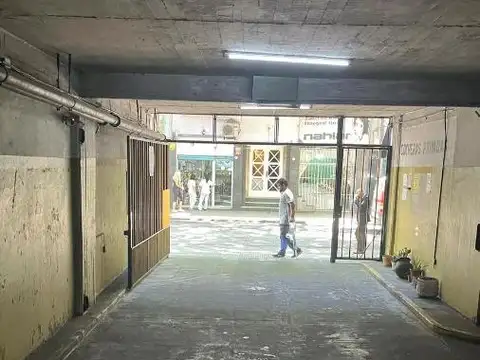 Cochera en venta - 12,5Mts2 - Flores