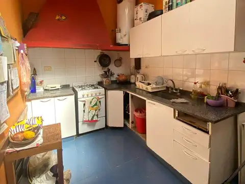 Casa 5 ambientes con 2 baños