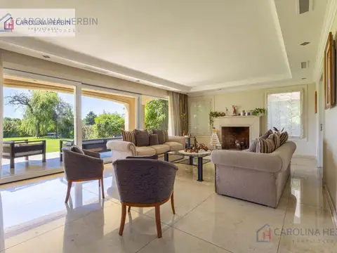 Casa en Venta en Bella Vista, USD 1.750.000