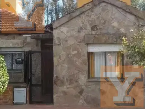 Casa en venta - 3 Dormitorios 1 Baño 1 Cochera - 300Mts2 - Jeppener, Coronel Brandsen