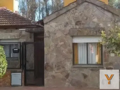 Casa en venta - 3 Dormitorios 1 Baño 1 Cochera - 300Mts2 - Jeppener, Coronel Brandsen