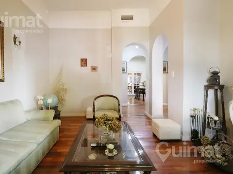 Casa en Venta con 1 cochera