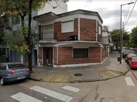 Muñiz al 1300